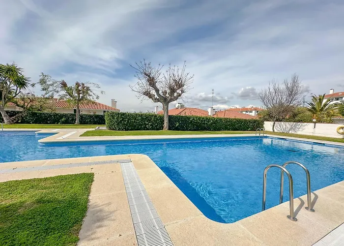 Balmins White By Hello Homes Σίτζες